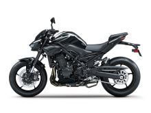 Kawasaki Z900 35/70kw Černá 2026 (1)