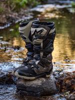 Boty TECH 7 ENDURO DRYSTAR, ALPINESTARS (černá/tmavě šedá/zlatá) 2027 (7)