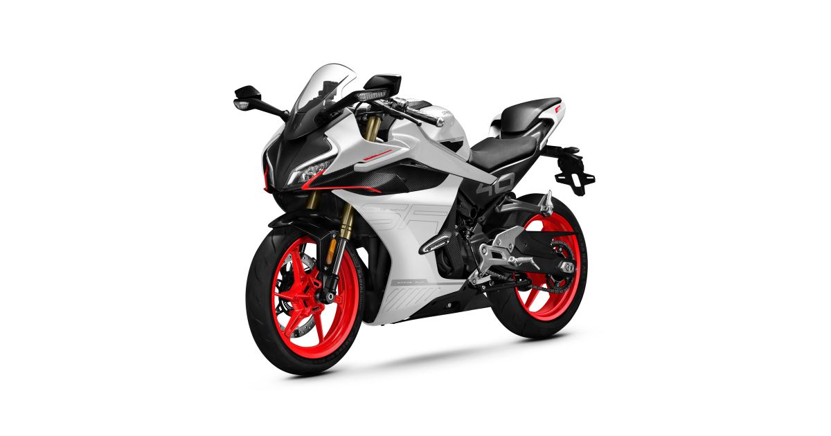 Rimoto CFMOTO 450 SR Bílá 2026 | Rimoto.cz